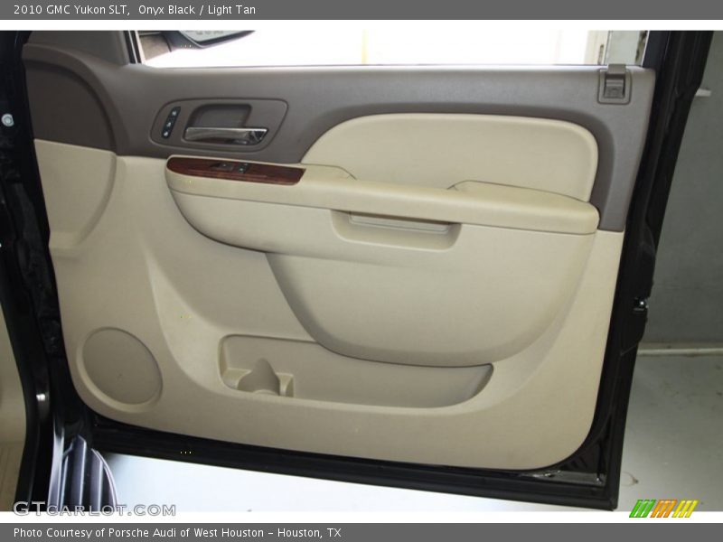 Onyx Black / Light Tan 2010 GMC Yukon SLT