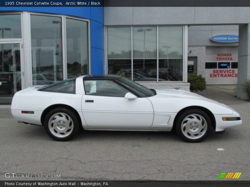 Arctic White / Black 1995 Chevrolet Corvette Coupe