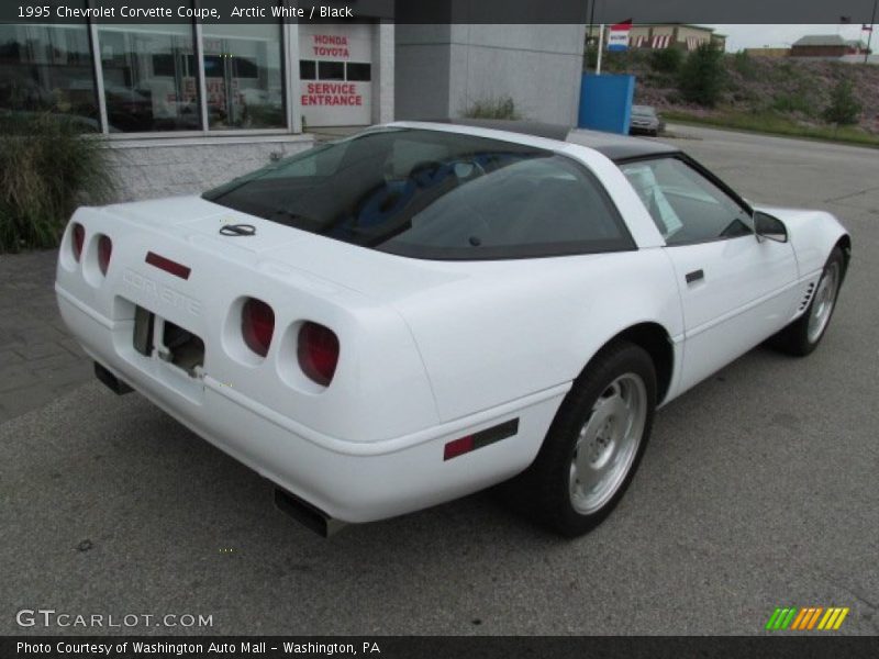 Arctic White / Black 1995 Chevrolet Corvette Coupe