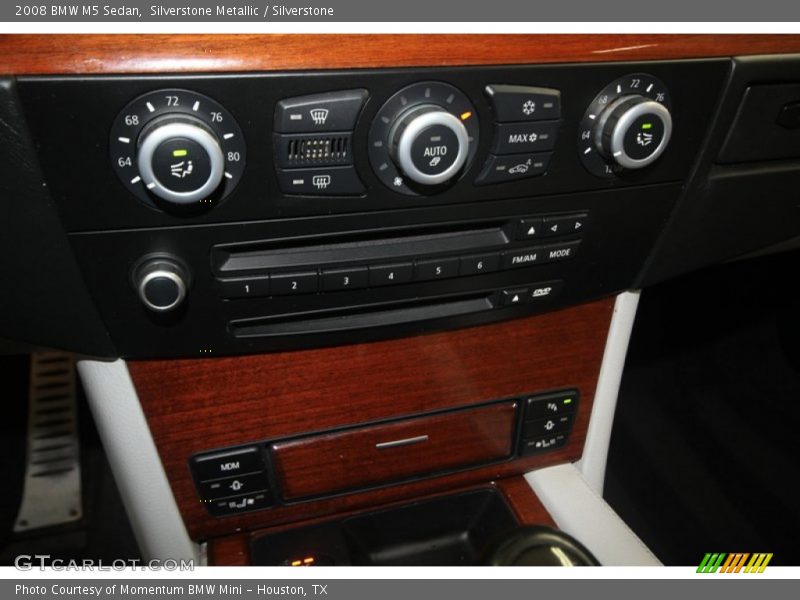 Controls of 2008 M5 Sedan