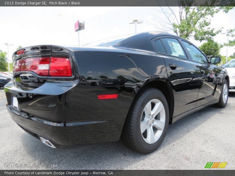 Pitch Black / Black 2013 Dodge Charger SE