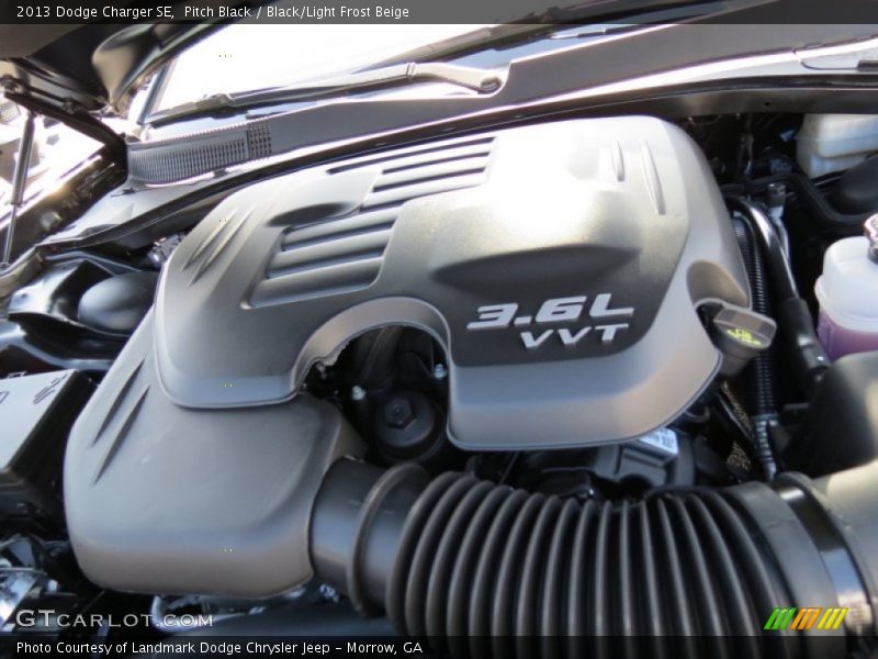 Pitch Black / Black/Light Frost Beige 2013 Dodge Charger SE