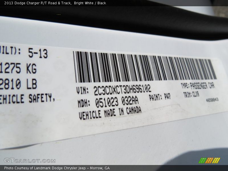 Bright White / Black 2013 Dodge Charger R/T Road & Track
