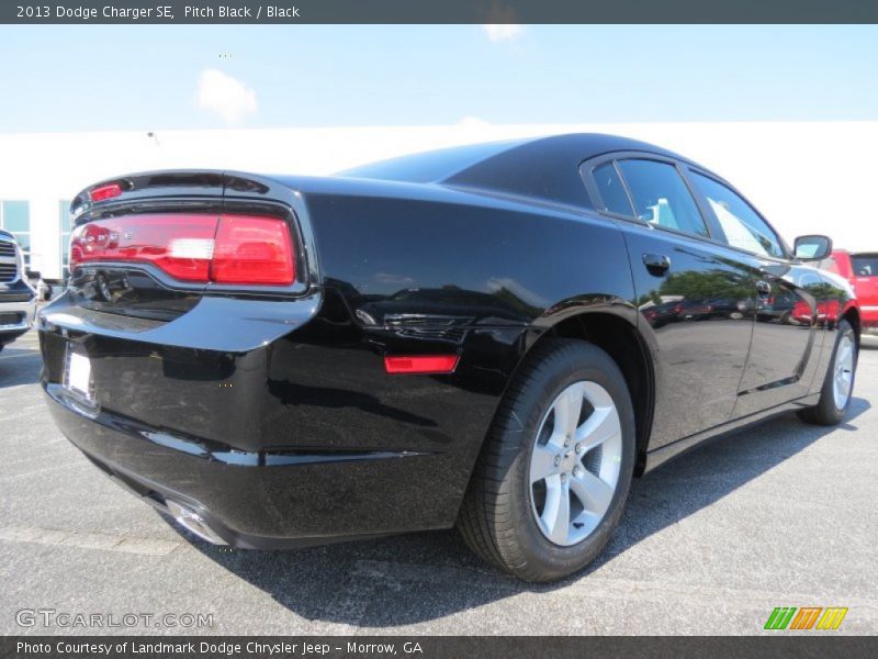 Pitch Black / Black 2013 Dodge Charger SE