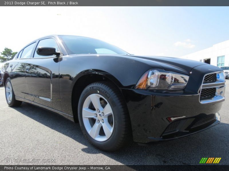 Pitch Black / Black 2013 Dodge Charger SE