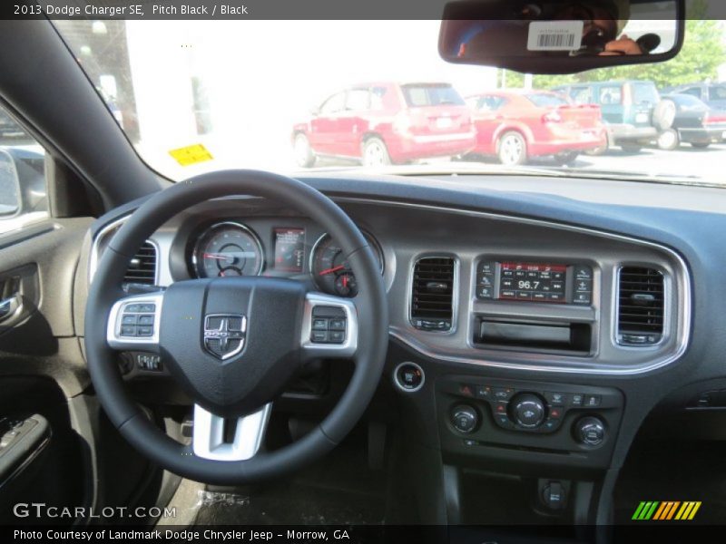 Pitch Black / Black 2013 Dodge Charger SE