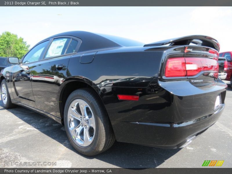 Pitch Black / Black 2013 Dodge Charger SE