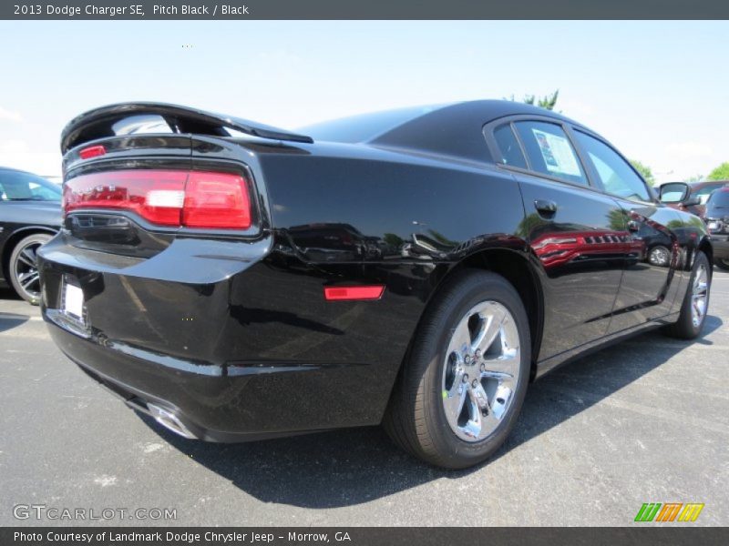 Pitch Black / Black 2013 Dodge Charger SE
