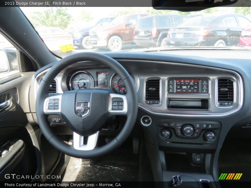 Pitch Black / Black 2013 Dodge Charger SE