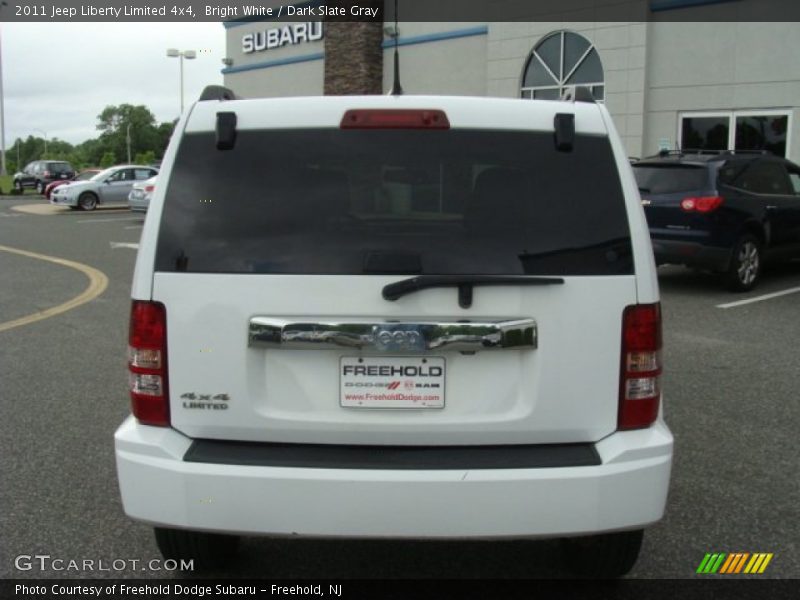 Bright White / Dark Slate Gray 2011 Jeep Liberty Limited 4x4