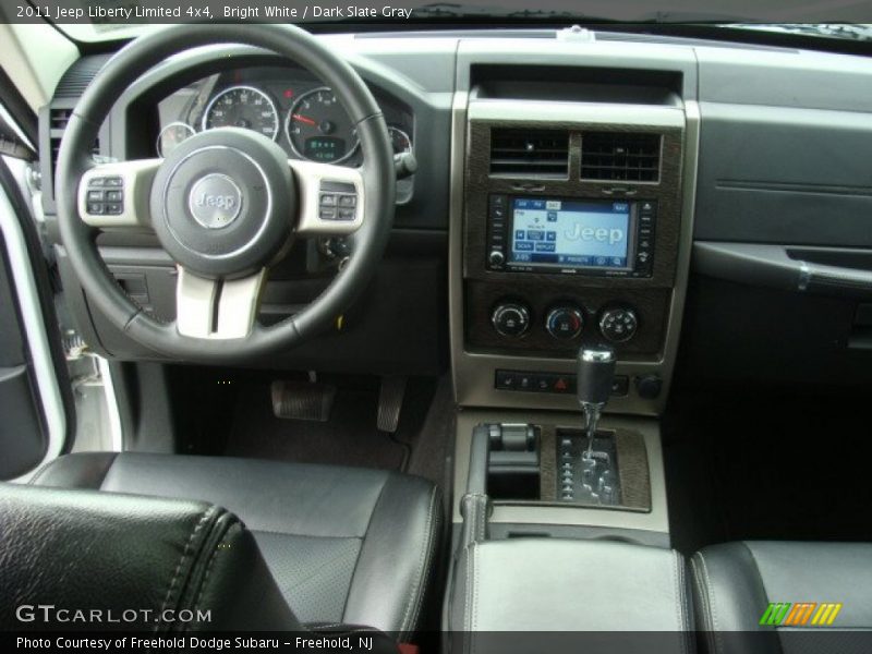 Bright White / Dark Slate Gray 2011 Jeep Liberty Limited 4x4
