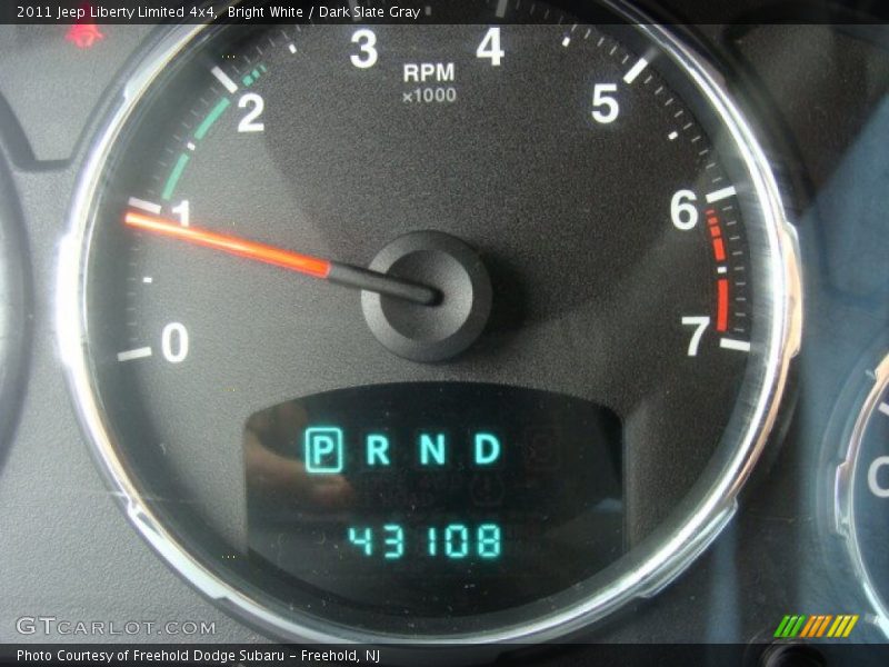 Bright White / Dark Slate Gray 2011 Jeep Liberty Limited 4x4