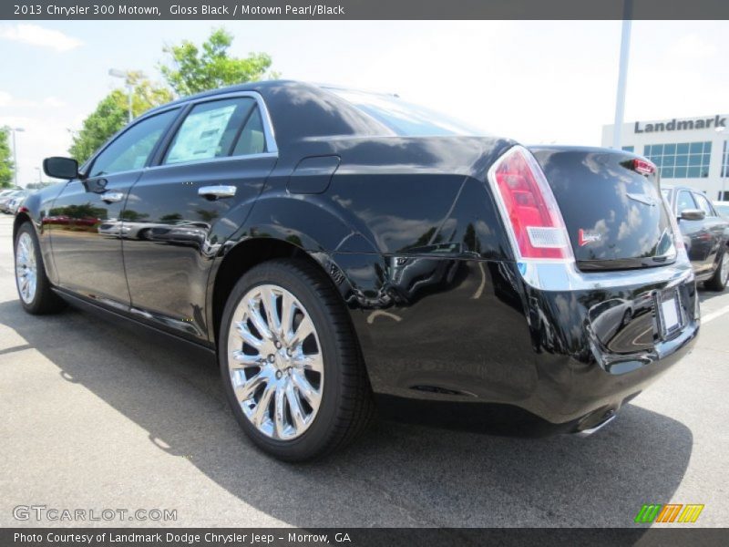 Gloss Black / Motown Pearl/Black 2013 Chrysler 300 Motown
