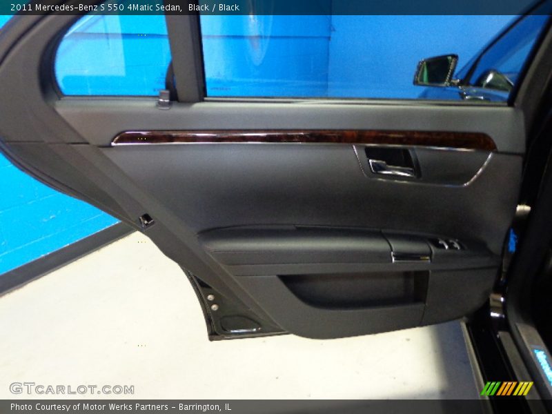 Black / Black 2011 Mercedes-Benz S 550 4Matic Sedan