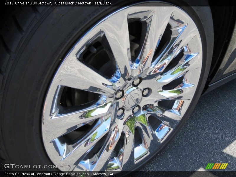 Gloss Black / Motown Pearl/Black 2013 Chrysler 300 Motown