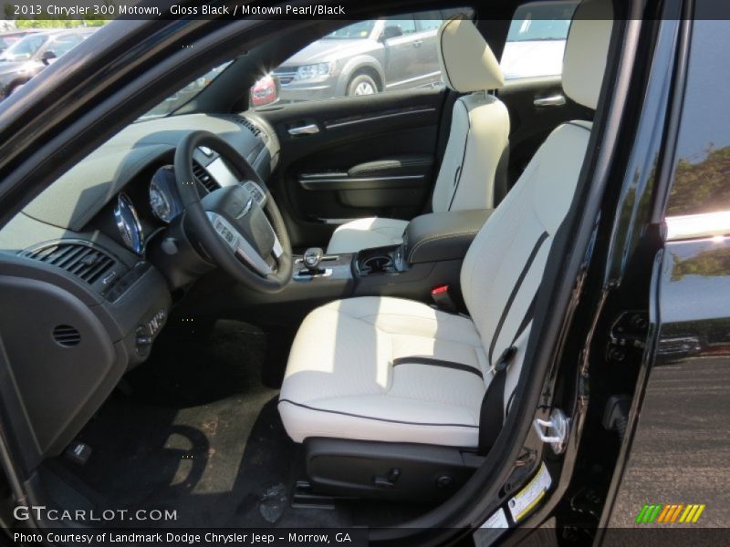 Gloss Black / Motown Pearl/Black 2013 Chrysler 300 Motown