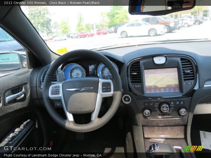 Gloss Black / Motown Pearl/Black 2013 Chrysler 300 Motown