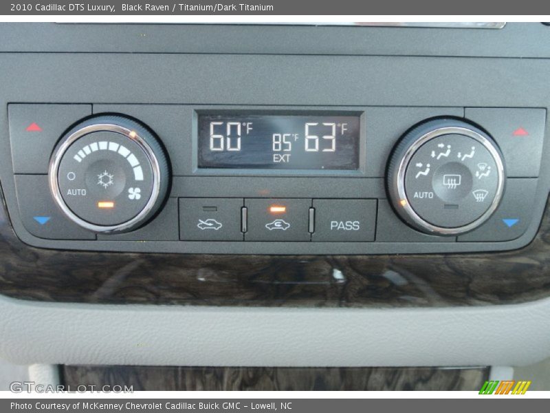 Black Raven / Titanium/Dark Titanium 2010 Cadillac DTS Luxury