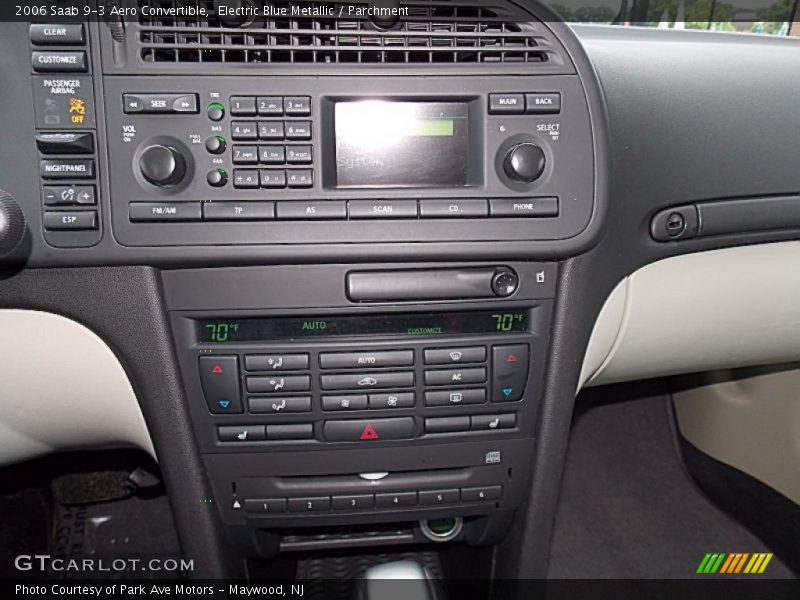 Controls of 2006 9-3 Aero Convertible