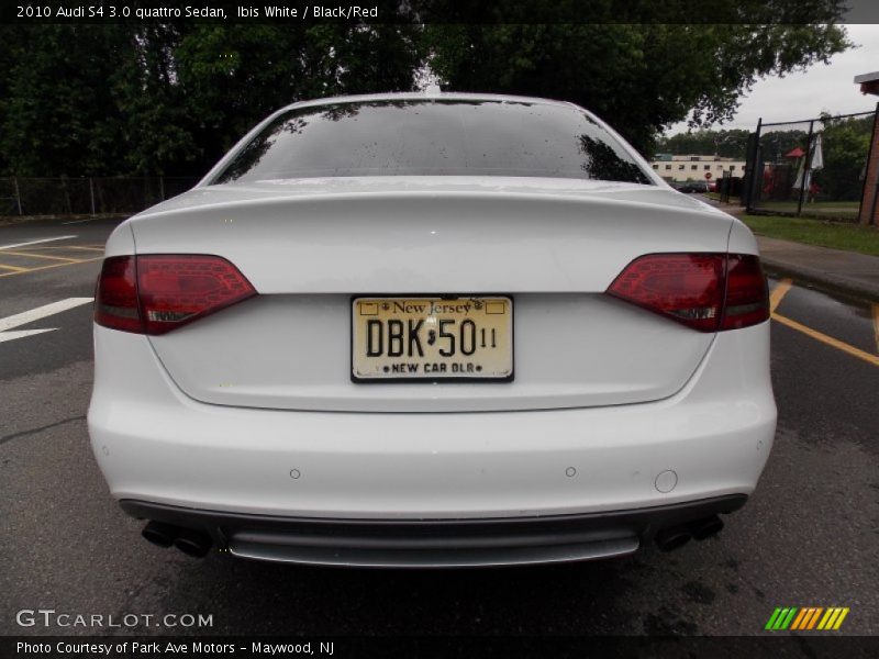 Ibis White / Black/Red 2010 Audi S4 3.0 quattro Sedan