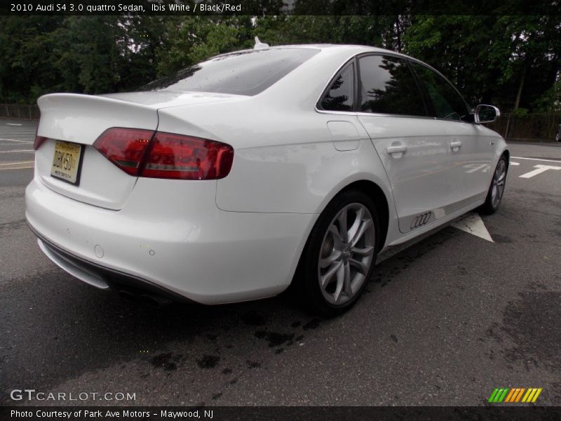 Ibis White / Black/Red 2010 Audi S4 3.0 quattro Sedan