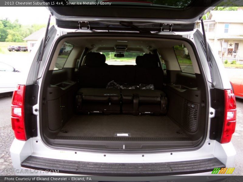  2013 Suburban LS 4x4 Trunk