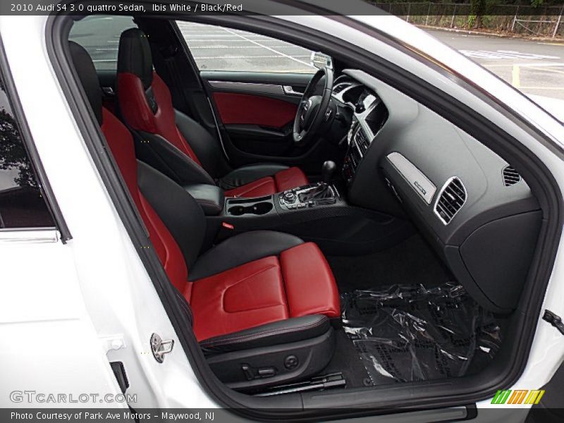 Ibis White / Black/Red 2010 Audi S4 3.0 quattro Sedan