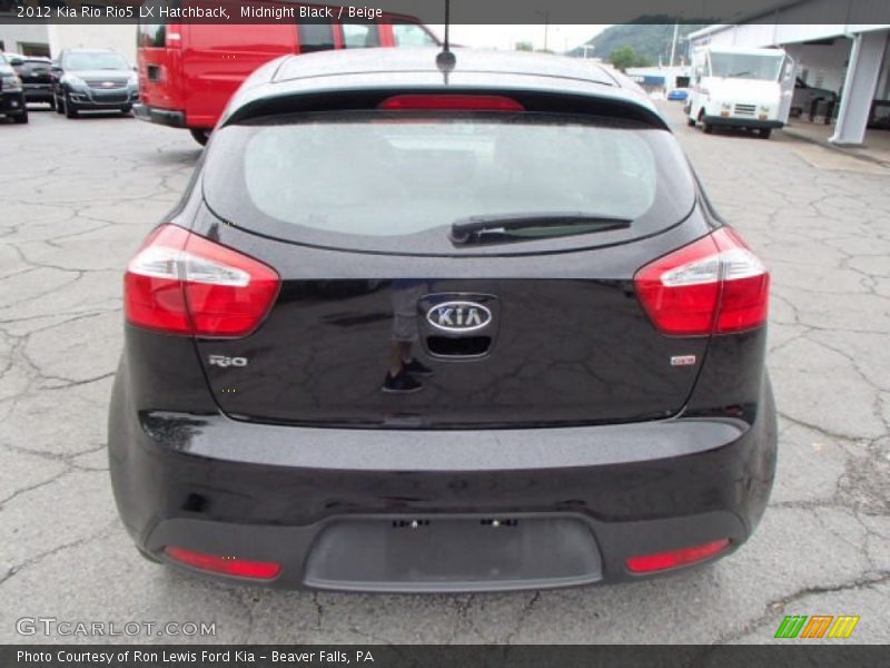 Midnight Black / Beige 2012 Kia Rio Rio5 LX Hatchback