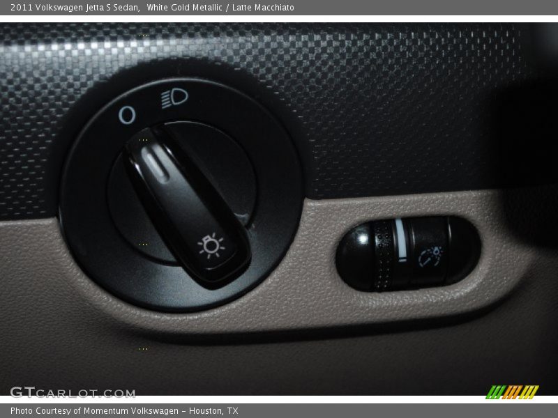 White Gold Metallic / Latte Macchiato 2011 Volkswagen Jetta S Sedan