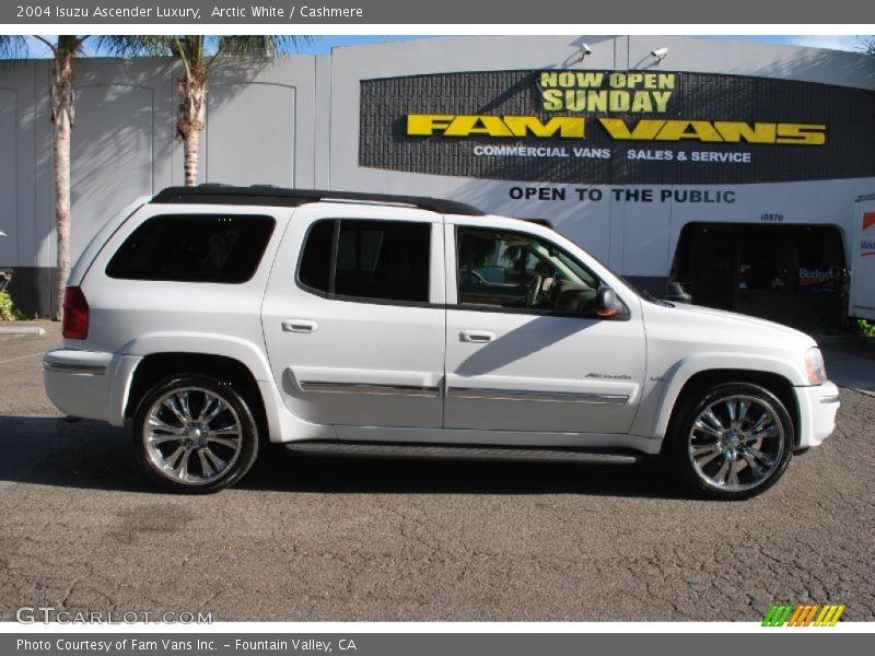 Arctic White / Cashmere 2004 Isuzu Ascender Luxury