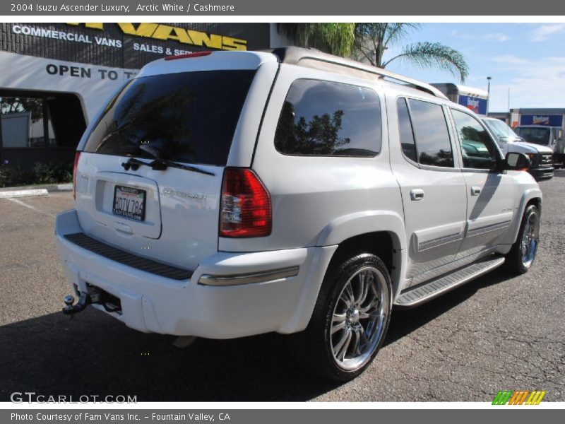 Arctic White / Cashmere 2004 Isuzu Ascender Luxury
