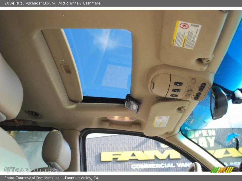 Arctic White / Cashmere 2004 Isuzu Ascender Luxury