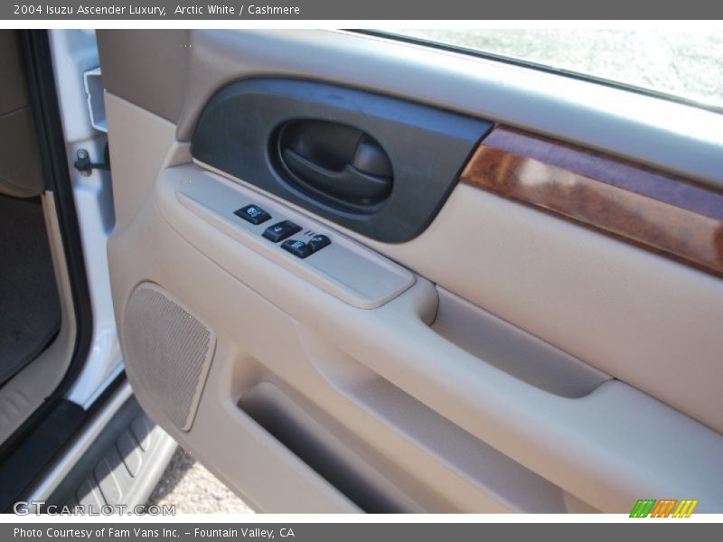 Arctic White / Cashmere 2004 Isuzu Ascender Luxury