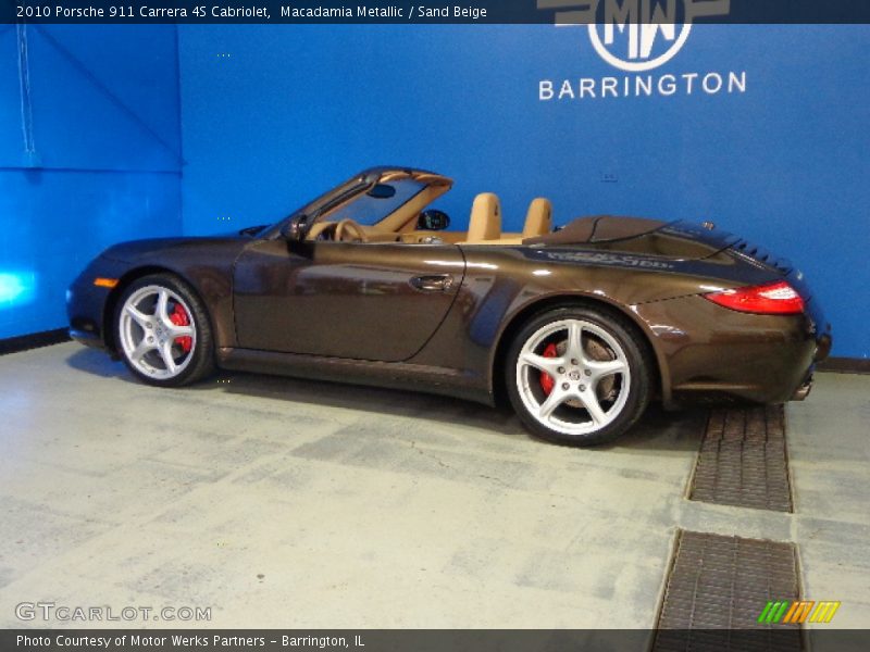 Macadamia Metallic / Sand Beige 2010 Porsche 911 Carrera 4S Cabriolet