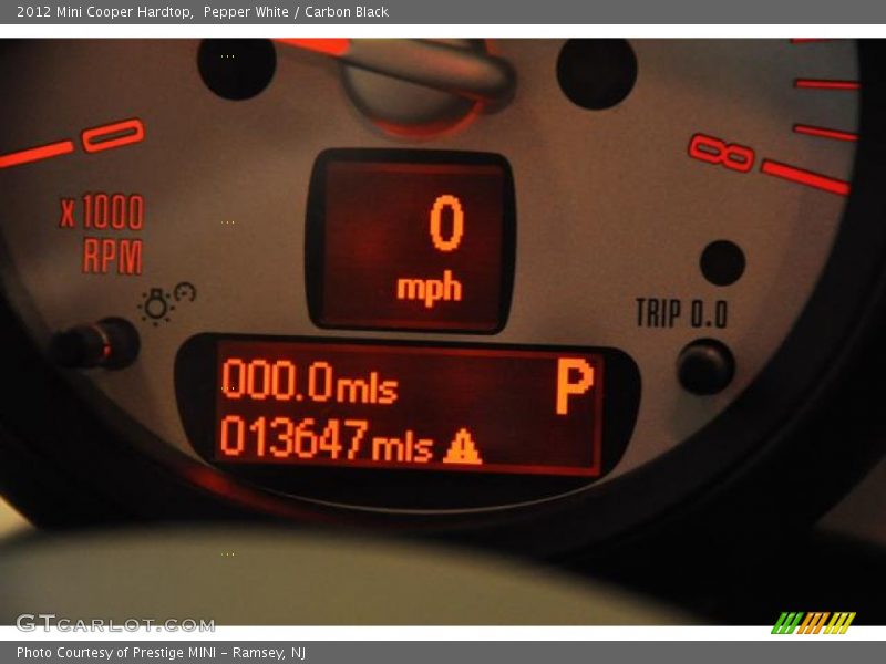 Pepper White / Carbon Black 2012 Mini Cooper Hardtop