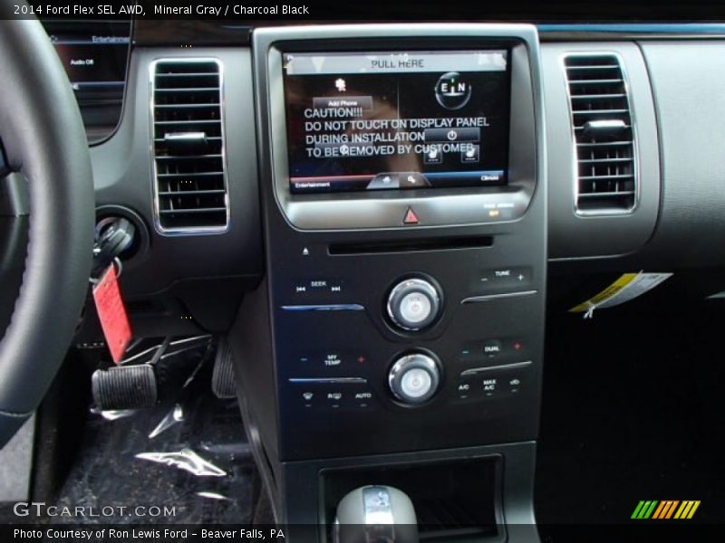 Controls of 2014 Flex SEL AWD