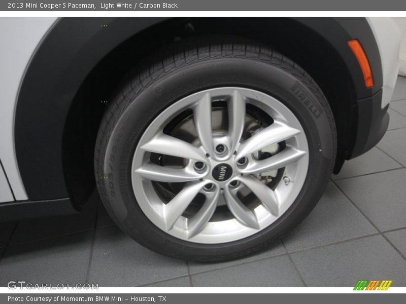 Light White / Carbon Black 2013 Mini Cooper S Paceman