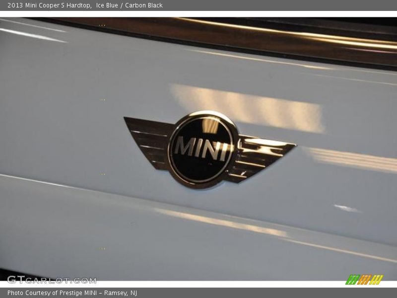 Ice Blue / Carbon Black 2013 Mini Cooper S Hardtop
