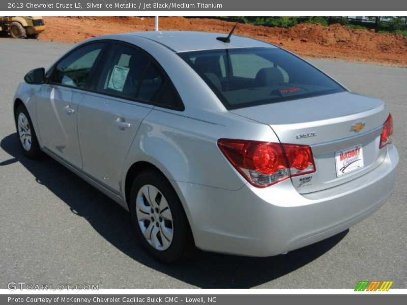 Silver Ice Metallic / Jet Black/Medium Titanium 2013 Chevrolet Cruze LS