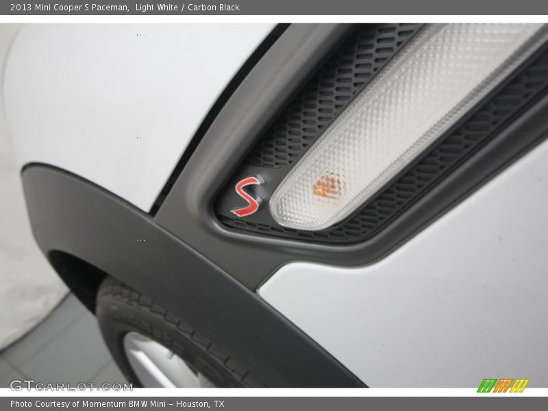 Light White / Carbon Black 2013 Mini Cooper S Paceman