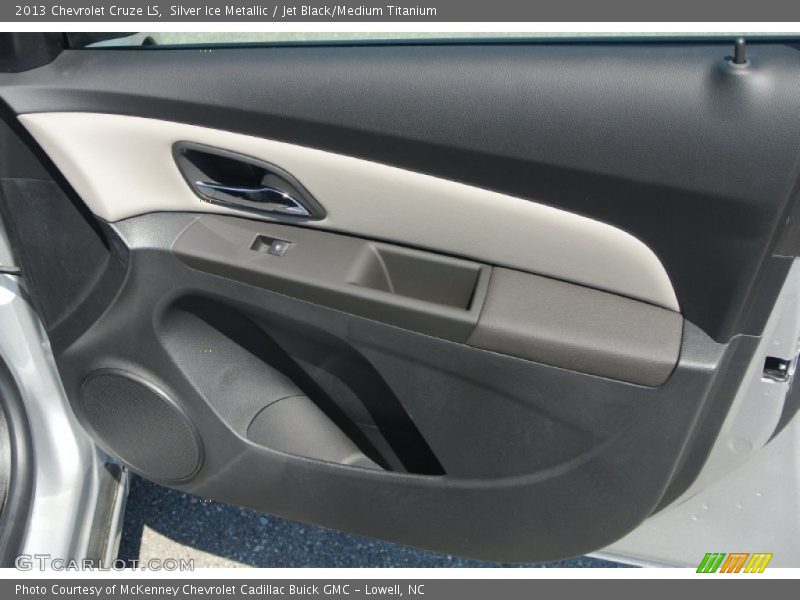 Silver Ice Metallic / Jet Black/Medium Titanium 2013 Chevrolet Cruze LS