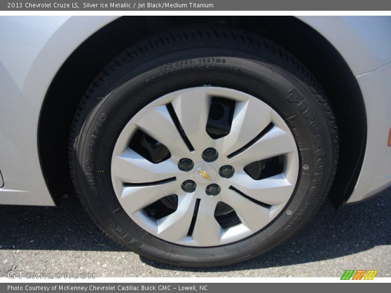 Silver Ice Metallic / Jet Black/Medium Titanium 2013 Chevrolet Cruze LS