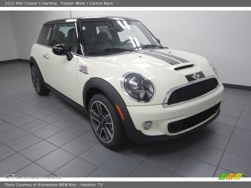 Pepper White / Carbon Black 2013 Mini Cooper S Hardtop