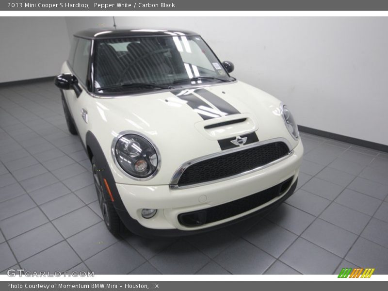 Pepper White / Carbon Black 2013 Mini Cooper S Hardtop