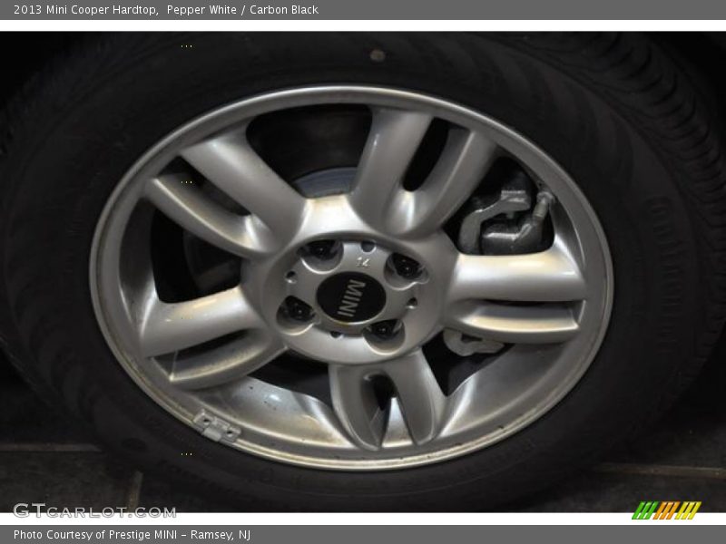 Pepper White / Carbon Black 2013 Mini Cooper Hardtop