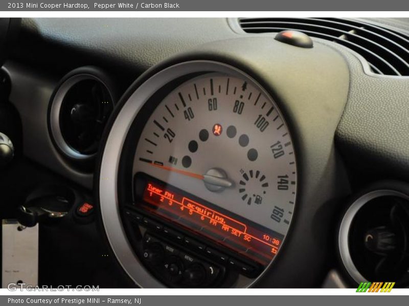 Pepper White / Carbon Black 2013 Mini Cooper Hardtop