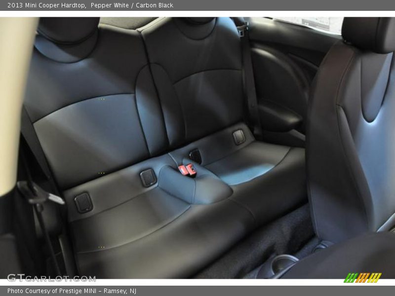 Pepper White / Carbon Black 2013 Mini Cooper Hardtop