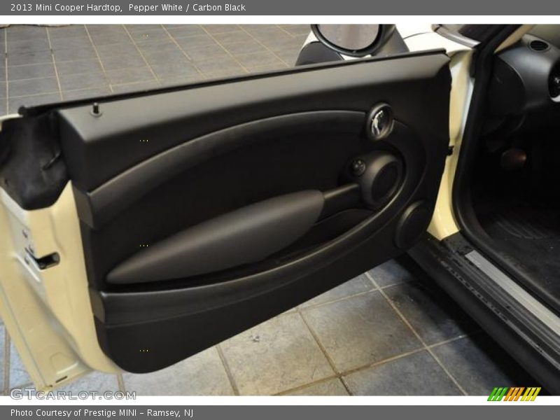 Pepper White / Carbon Black 2013 Mini Cooper Hardtop