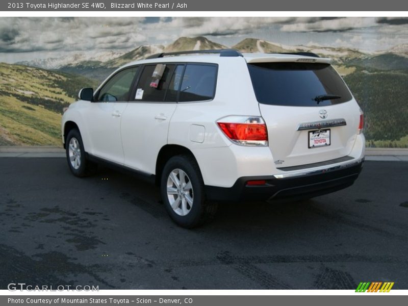 Blizzard White Pearl / Ash 2013 Toyota Highlander SE 4WD