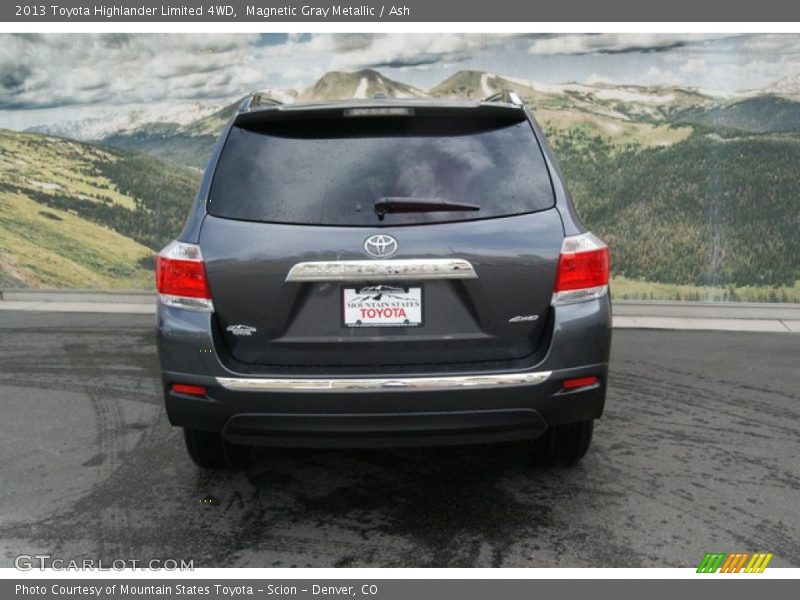 Magnetic Gray Metallic / Ash 2013 Toyota Highlander Limited 4WD
